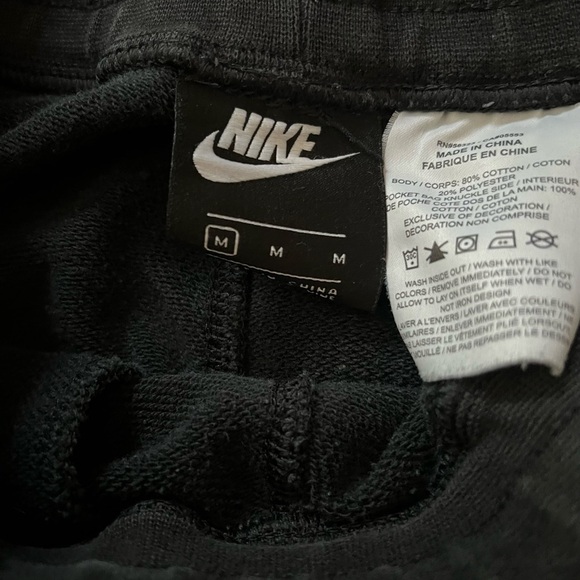 Nike Athletic Dept Graphic Fleece Shorts Black White Men’s Size M - Picture 3 of 3